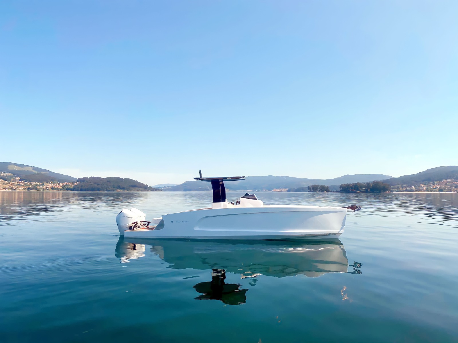 TITAN — 29 ft luxury Motor Yacht charter in Puerto Vallarta
